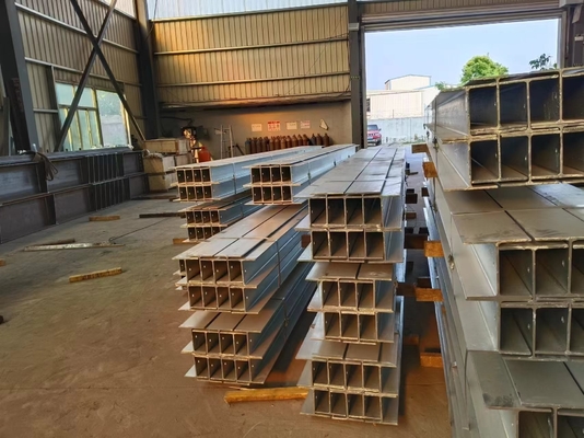 Ζεστά βουτηγμένα γαλβανισμένα C-Section Purlins Τελική επιλογή για ισχυρά ανθεκτικά κτίρια