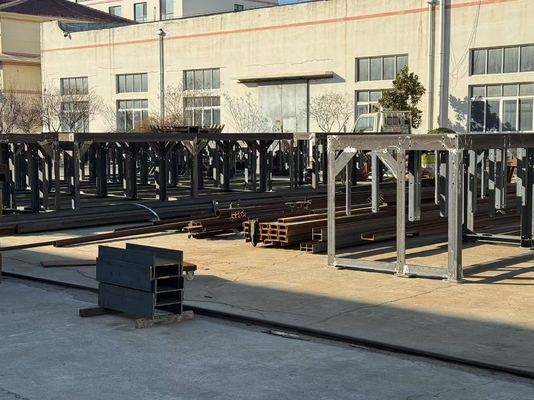 Υψηλής αντοχής ηλεκτρικό ντουλάπι υποστήριξη ατσάλινης δομής πλατφόρμας στο κάτω μέρος του πύργου ανέμου